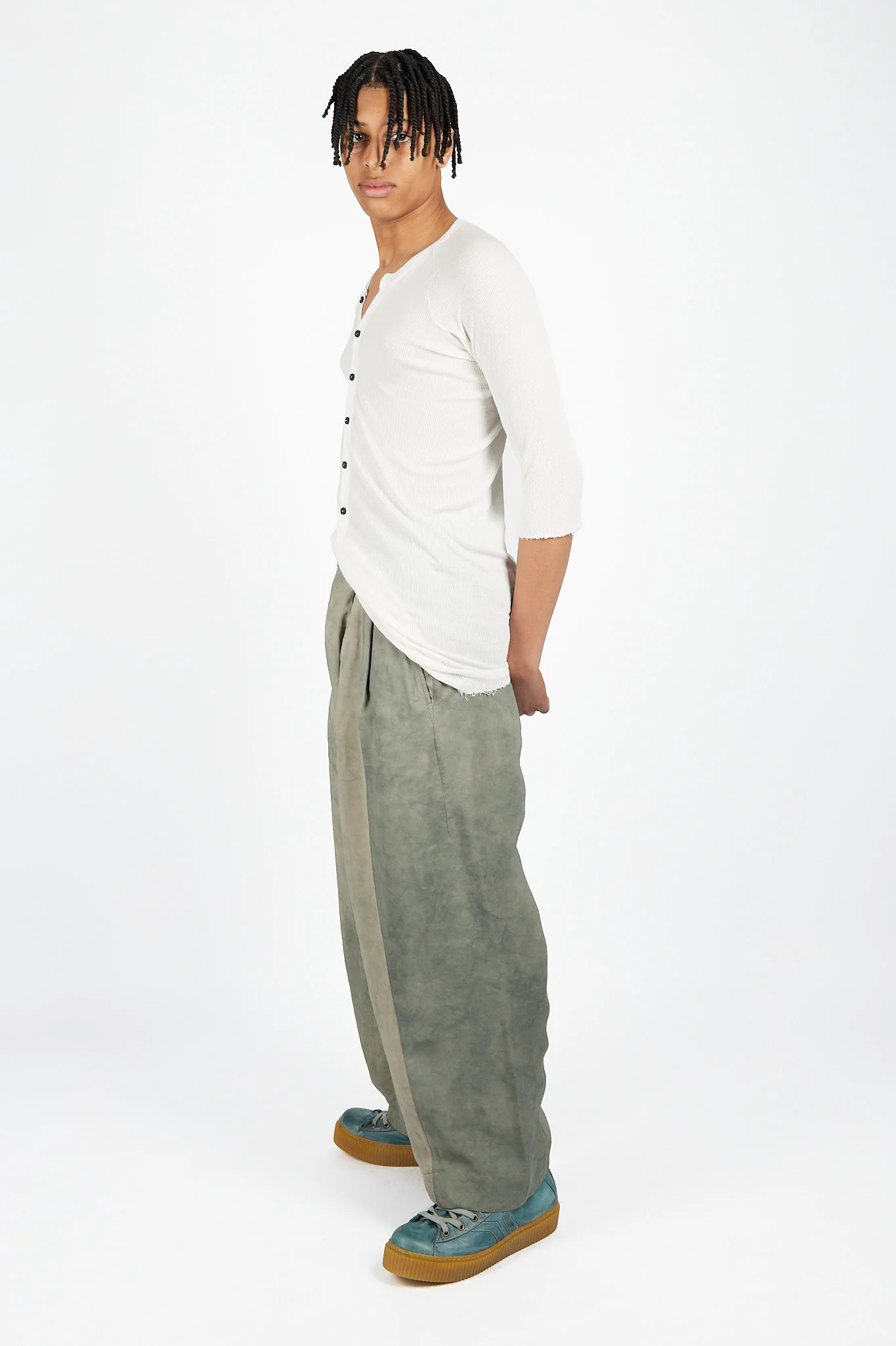 Front Pleats Tapered Long Trousers - Image 2