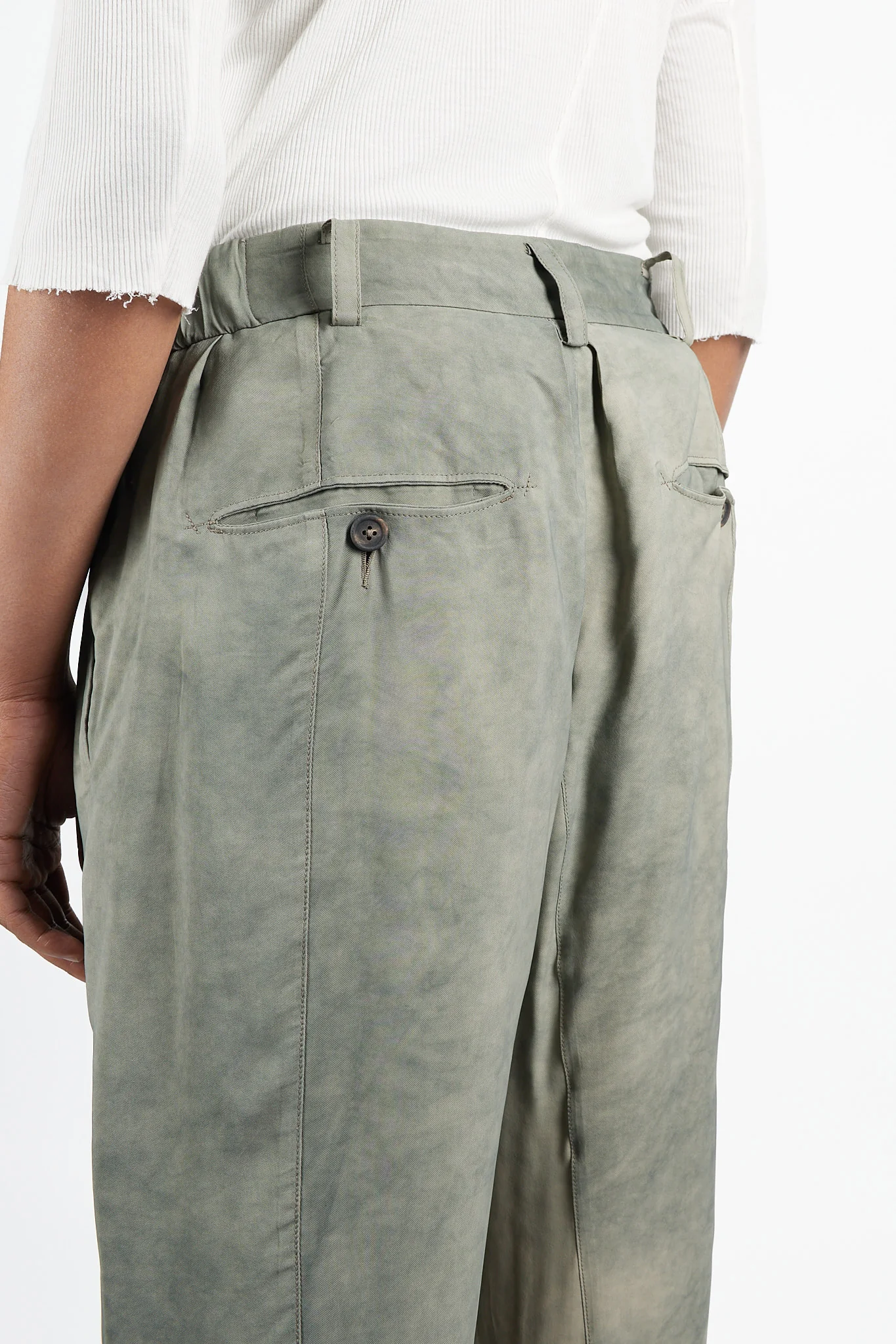 Front Pleats Tapered Long Trousers - Image 4