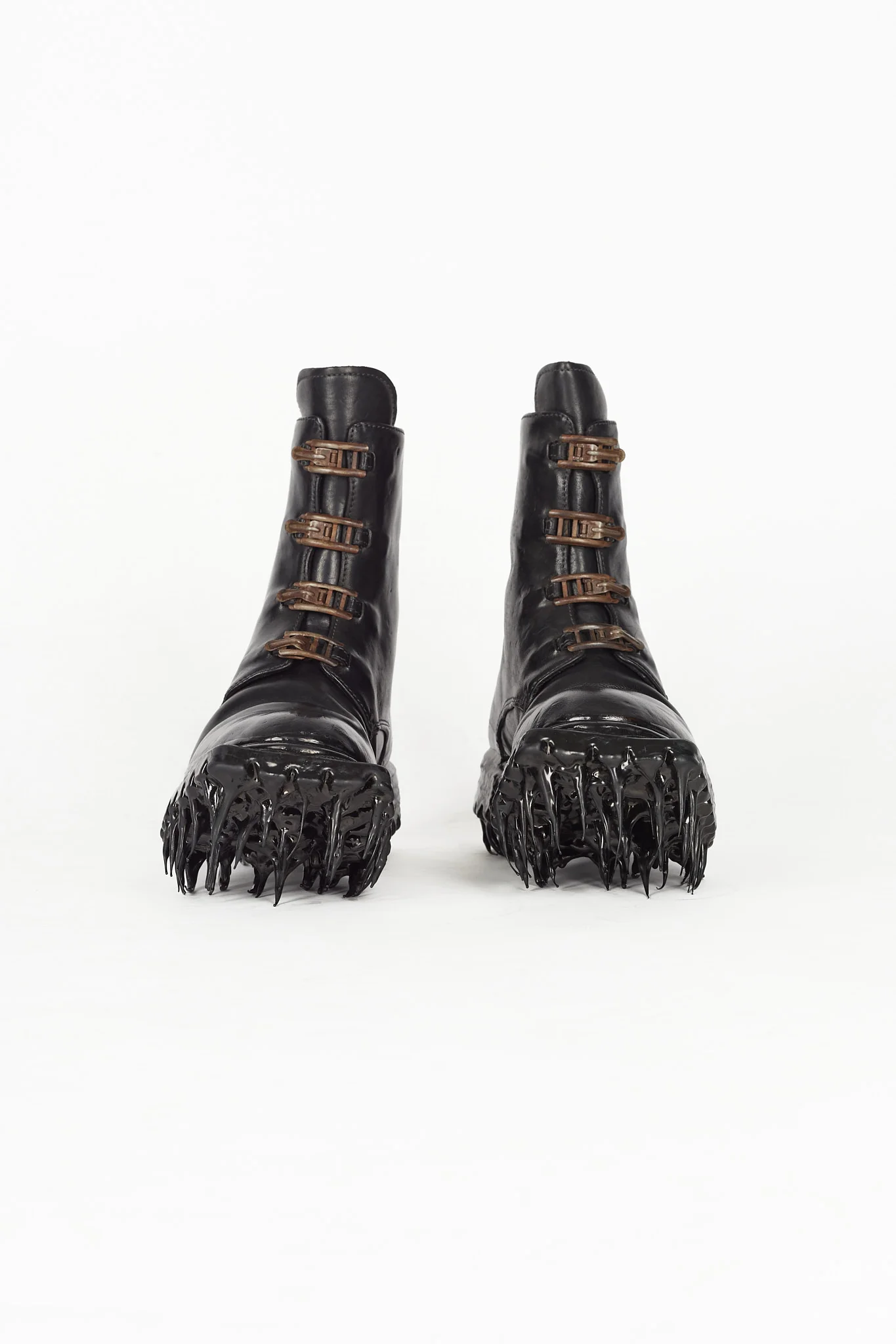 Object Dyed Goodyear Prosthetic Spur-Biter Drip Tank Combat - Image 3