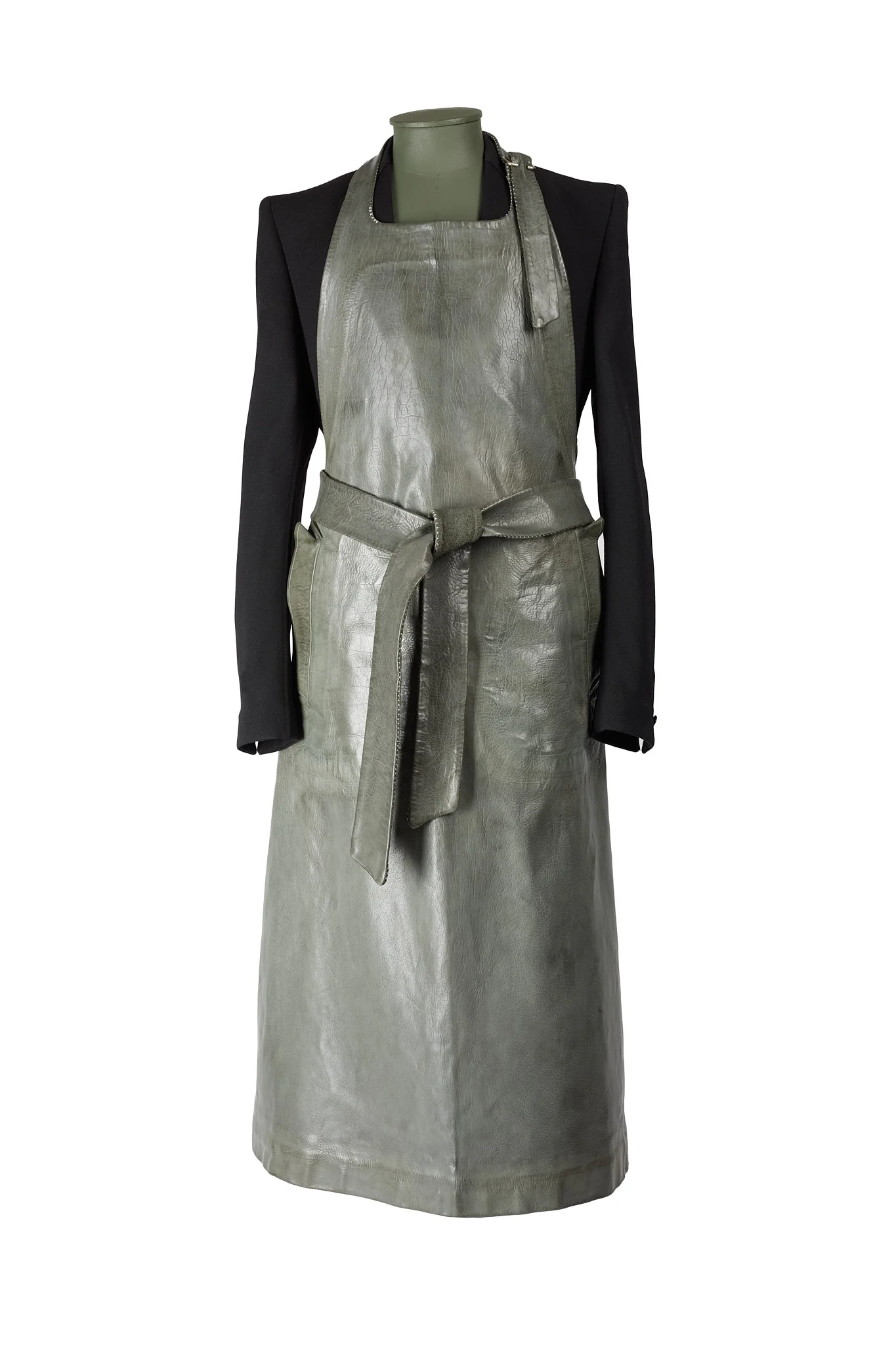 Object Dyed Halter Bison Short Version - Image 9
