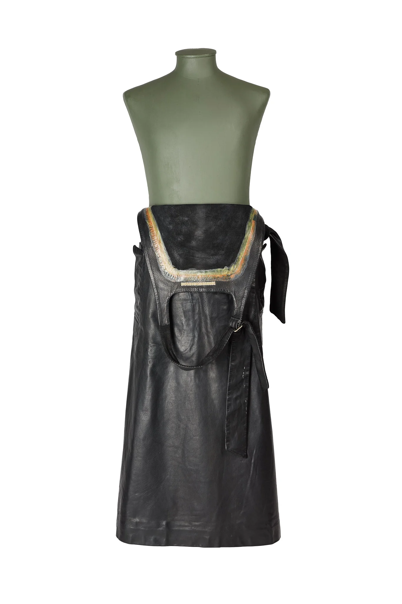 Object Dyed Halter Bison Short Version - Image 5