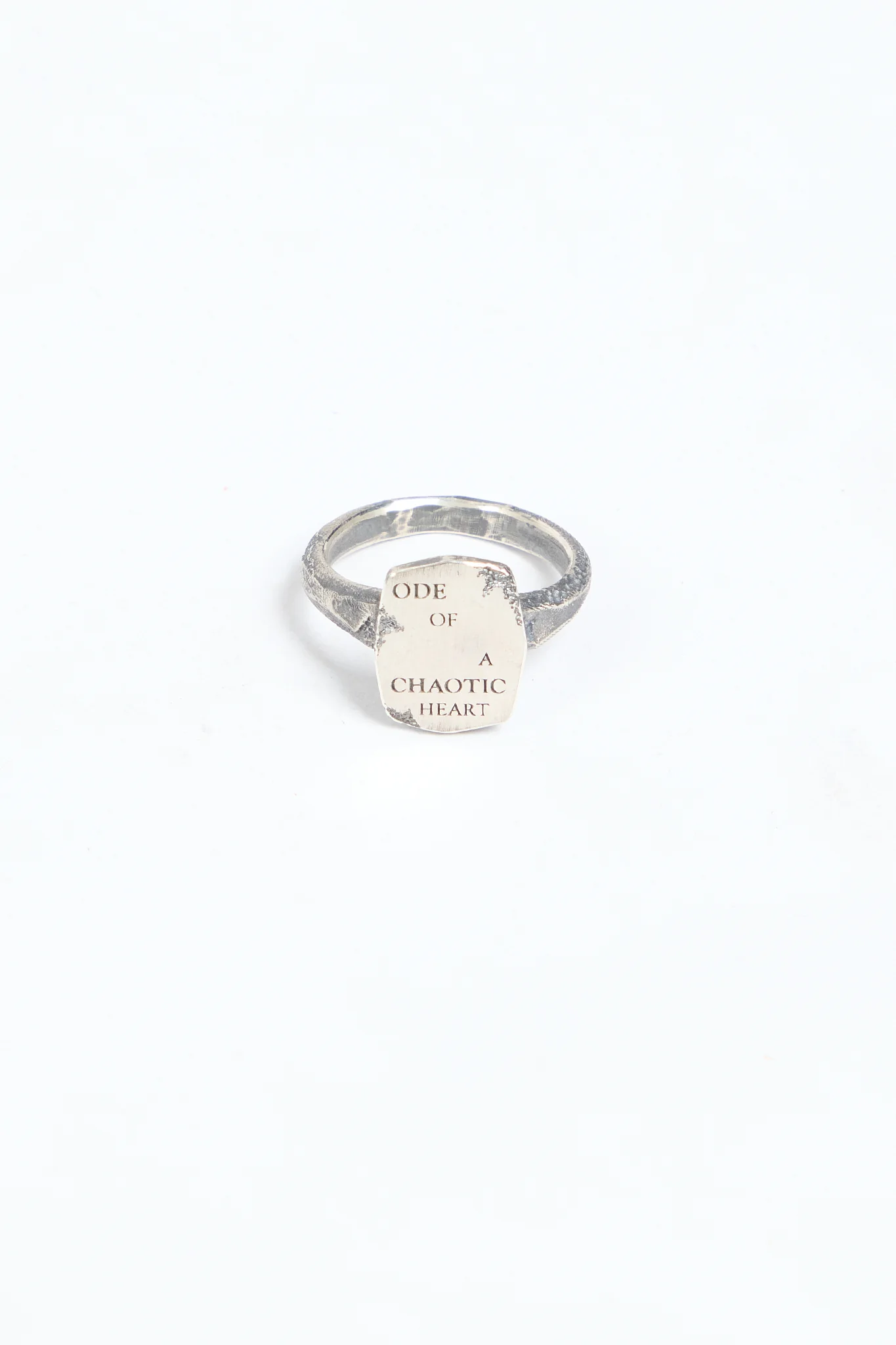 'Chaotic Heart Shield' Ring